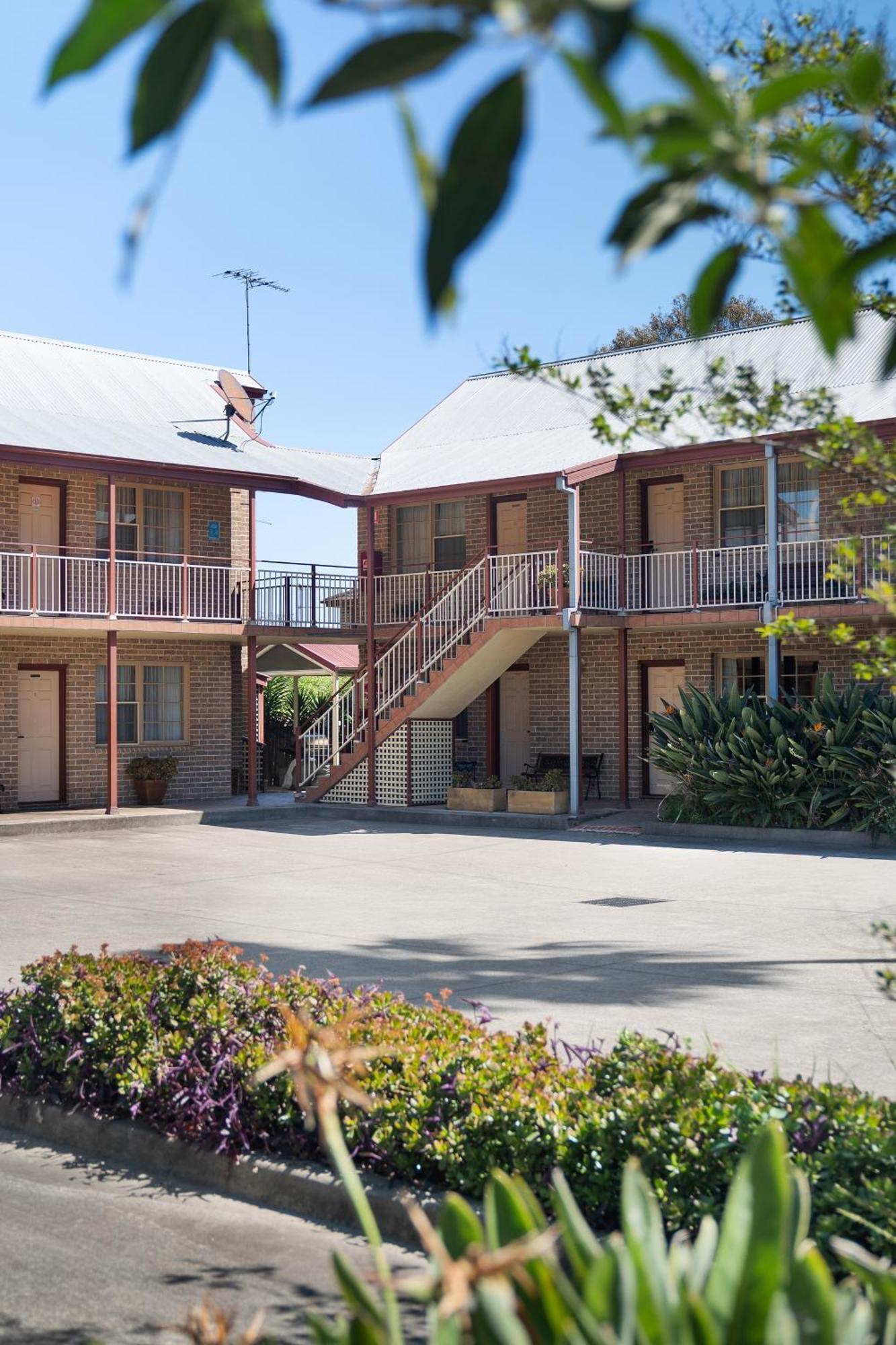 Surestay Hotel By Best Western, New Inn Richmond Exterior photo